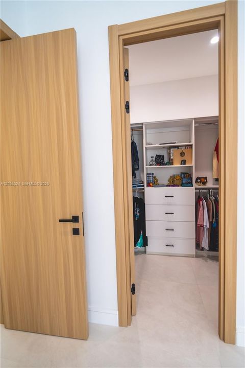 En Renta: $20,000 (4 camas, 5 baños, 4632 Pies cuadrados)