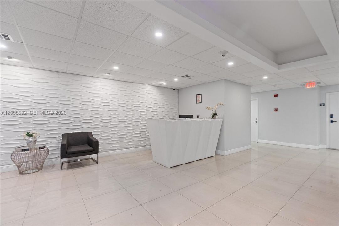 На продажу: $299,000 (2 спален, 2 ванн, 1218 Квадратных фут)