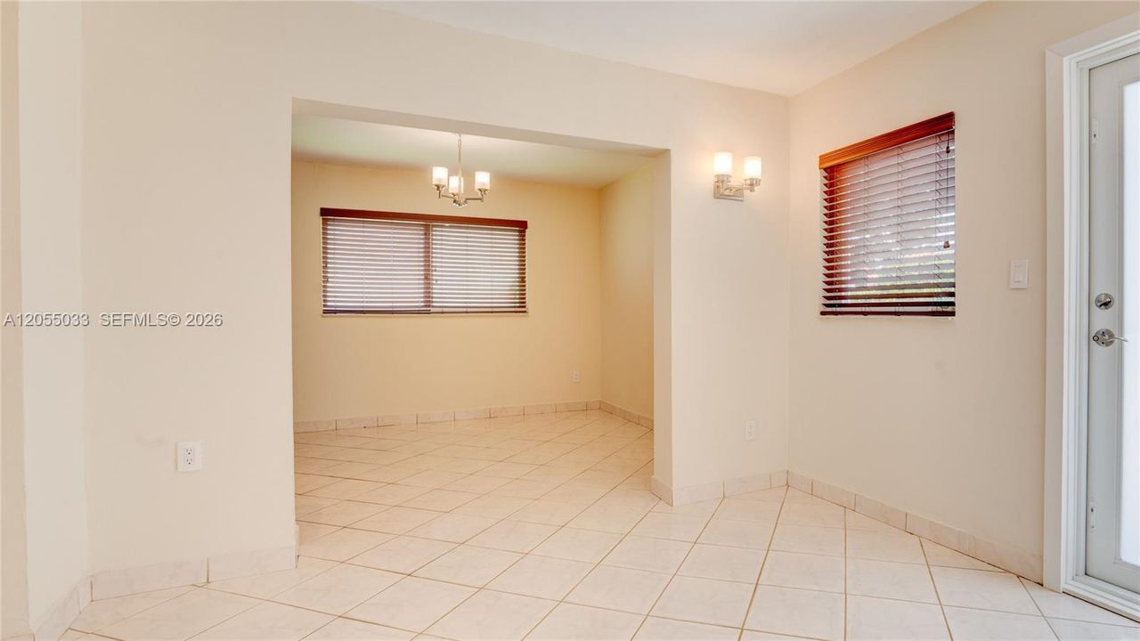 En Renta: $3,250 (2 camas, 2 baños, 1214 Pies cuadrados)