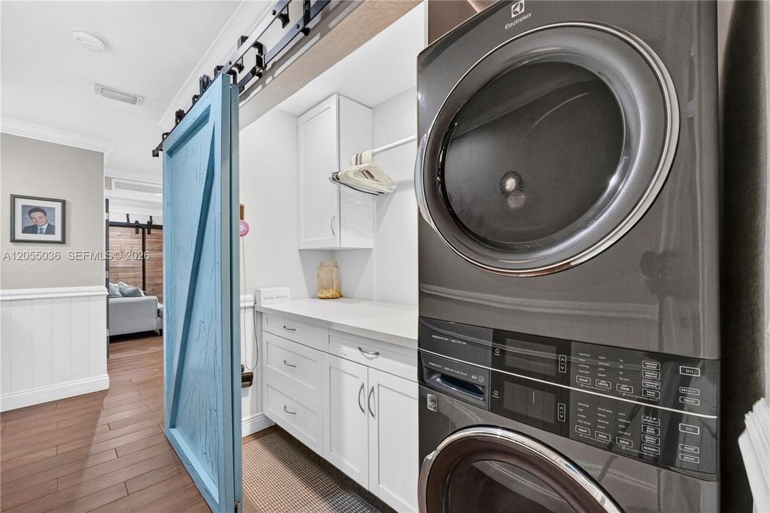 На продажу: $899,900 (4 спален, 3 ванн, 0 Квадратных фут)