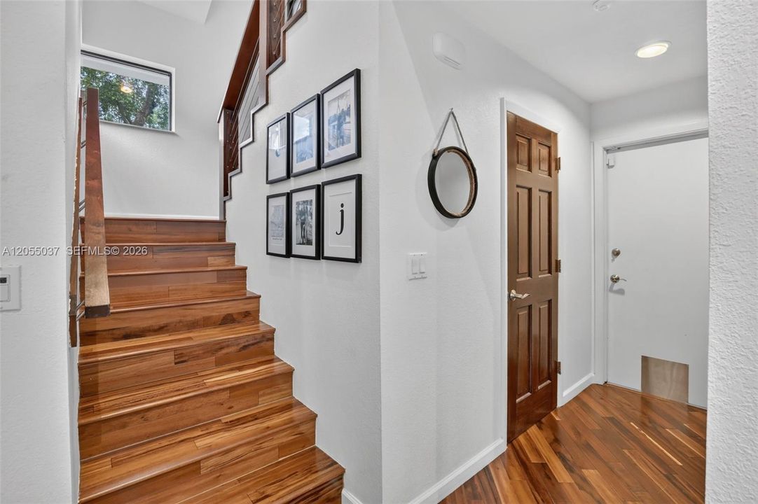 На продажу: $450,000 (2 спален, 2 ванн, 1433 Квадратных фут)