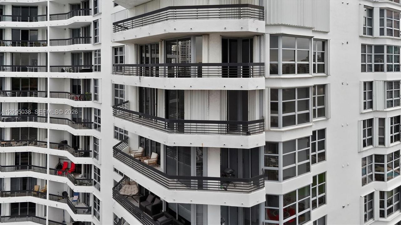 На продажу: $650,000 (2 спален, 2 ванн, 1361 Квадратных фут)
