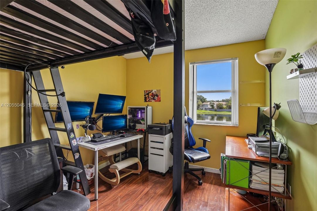 For Sale: $430,000 (3 beds, 2 baths, 1566 Square Feet)