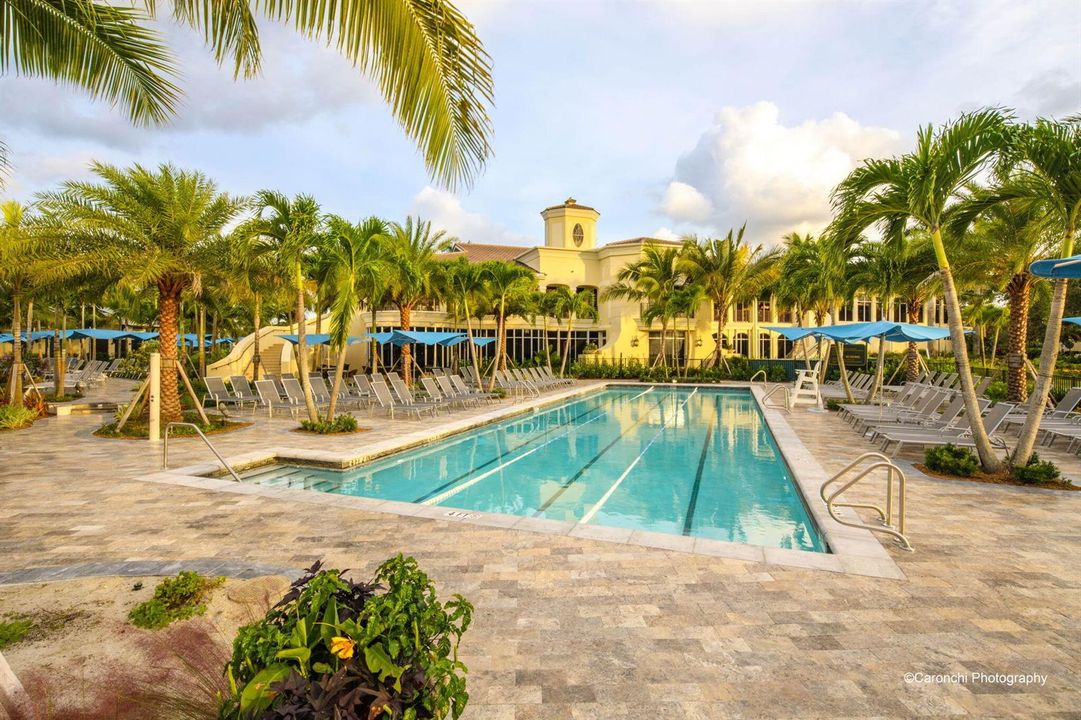 54-web-or-mls-Woodfield Lap Pool