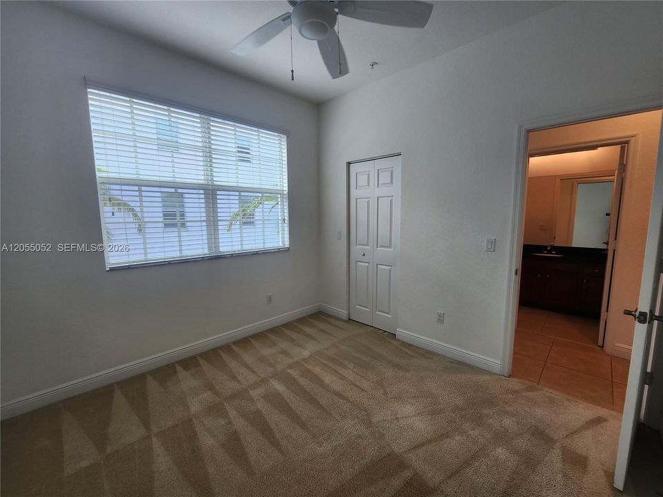 En Venta: $515,000 (3 camas, 3 baños, 1919 Pies cuadrados)