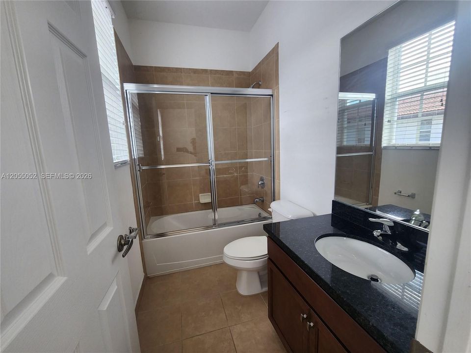 En Venta: $515,000 (3 camas, 3 baños, 1919 Pies cuadrados)