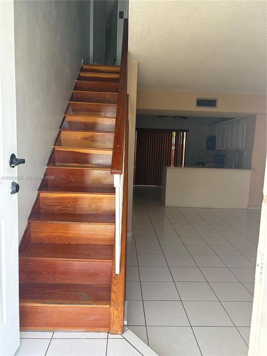 En Venta: $320,000 (2 camas, 1 baños, 828 Pies cuadrados)