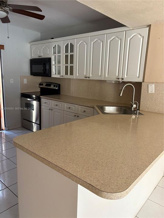 En Venta: $320,000 (2 camas, 1 baños, 828 Pies cuadrados)