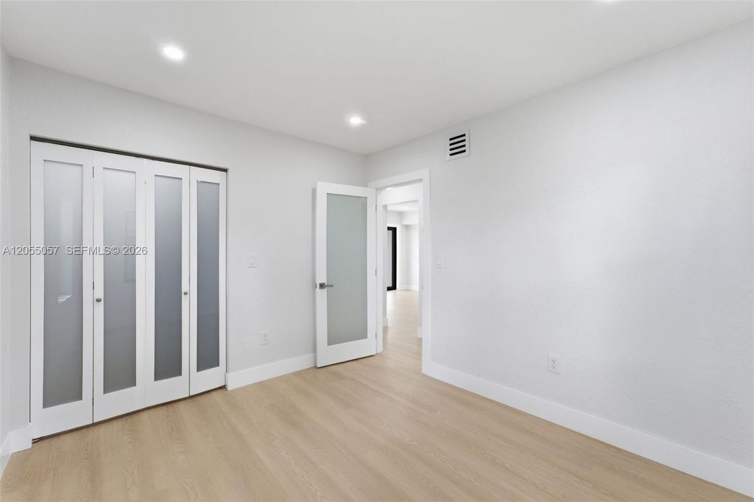 En Venta: $550,000 (3 camas, 2 baños, 1214 Pies cuadrados)