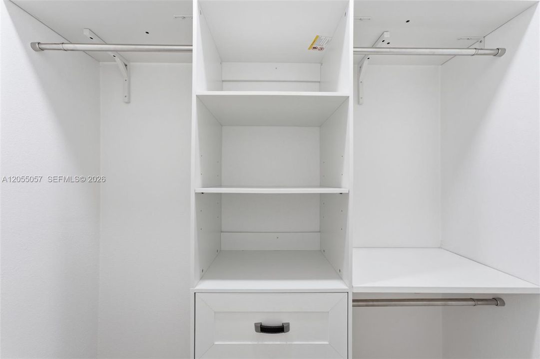 En Venta: $550,000 (3 camas, 2 baños, 1214 Pies cuadrados)
