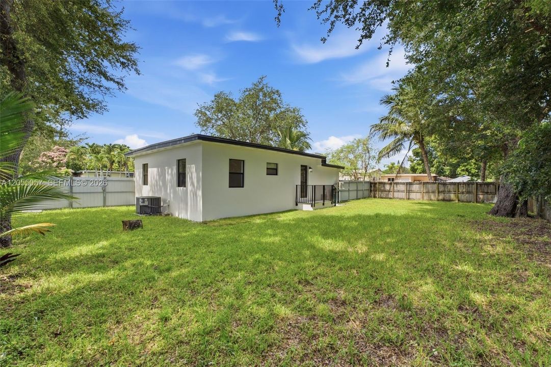 En Venta: $550,000 (3 camas, 2 baños, 1214 Pies cuadrados)