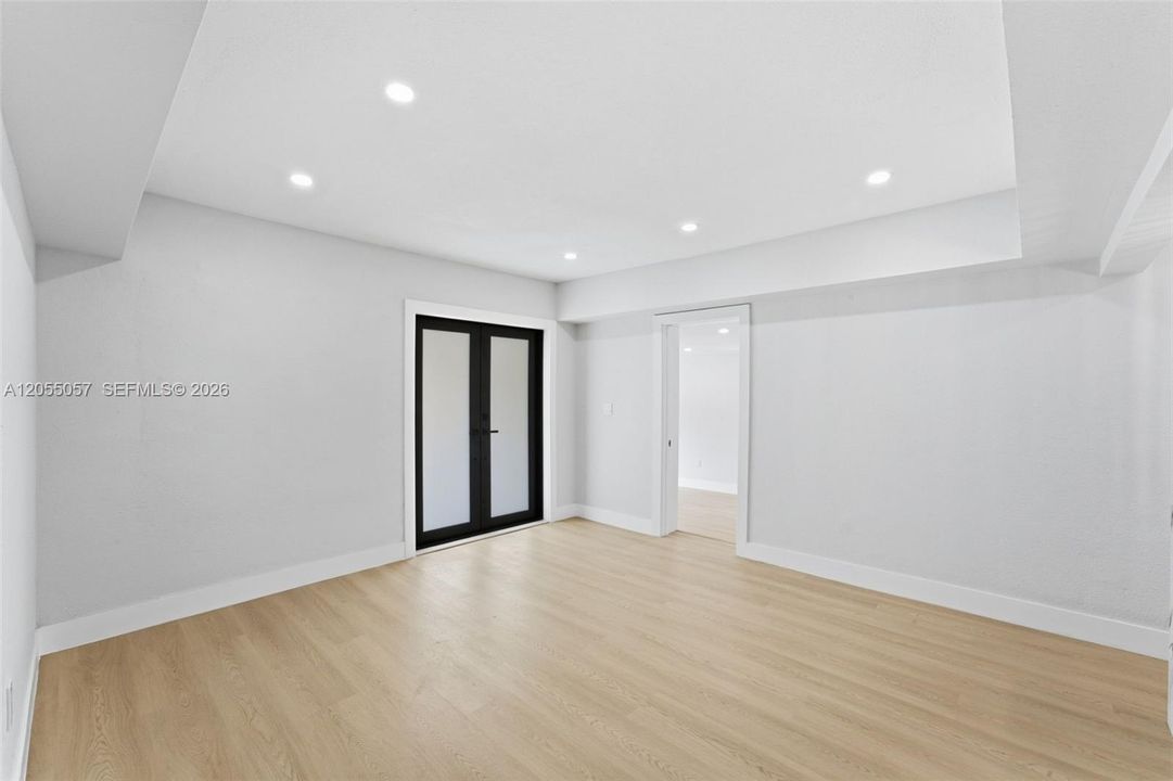 En Venta: $550,000 (3 camas, 2 baños, 1214 Pies cuadrados)