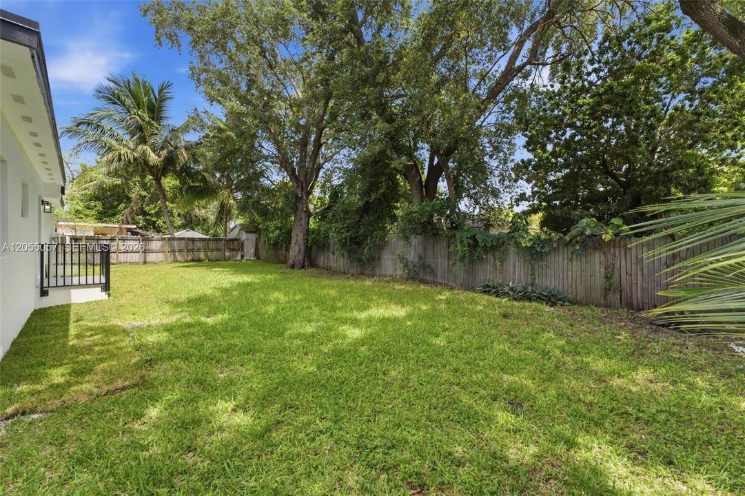 En Venta: $550,000 (3 camas, 2 baños, 1214 Pies cuadrados)