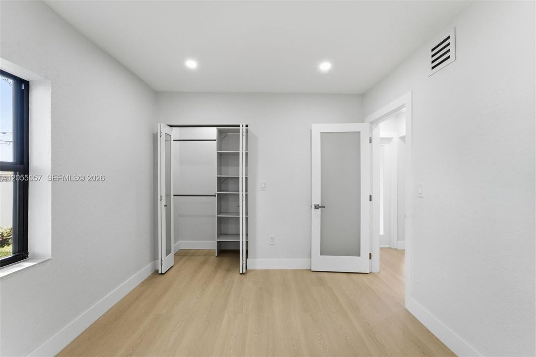 En Venta: $550,000 (3 camas, 2 baños, 1214 Pies cuadrados)