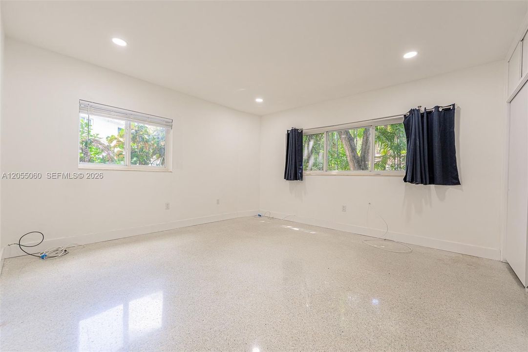En Renta: $3,000 (2 camas, 1 baños, 3065 Pies cuadrados)