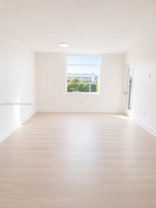 For Rent: $2,350 (2 beds, 2 baths, 996 Square Feet)