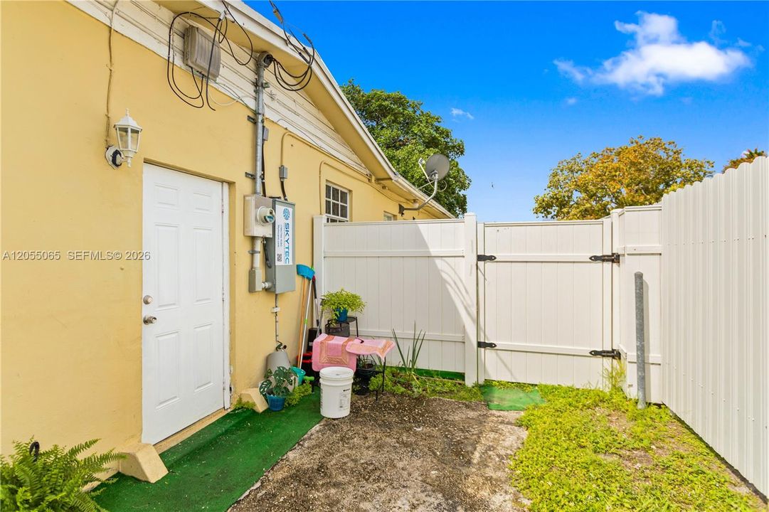 На продажу: $619,000 (7 спален, 4 ванн, 2590 Квадратных фут)
