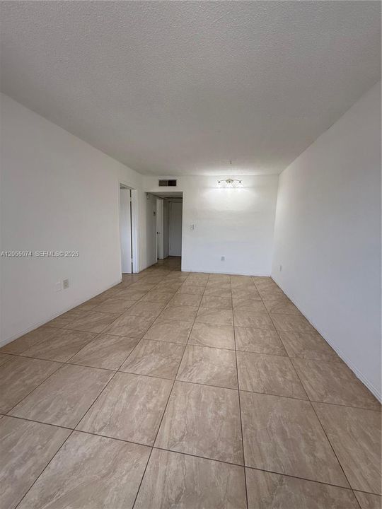 В аренду: $1,795 (1 спален, 1 ванн, 700 Квадратных фут)