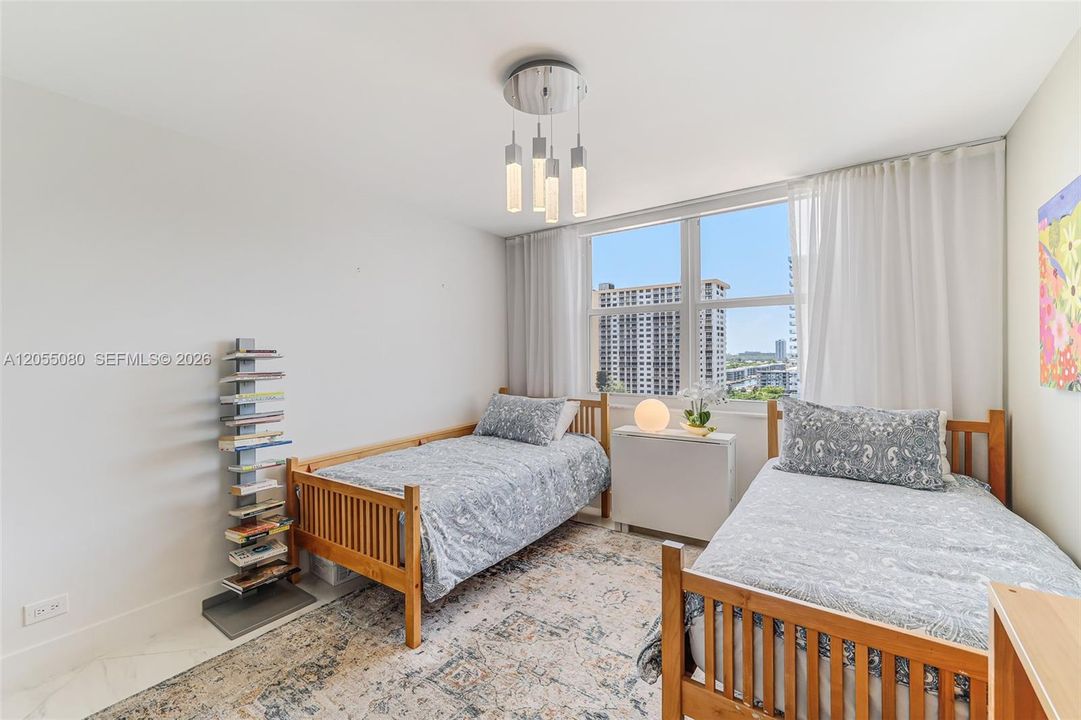 На продажу: $969,000 (3 спален, 3 ванн, 1890 Квадратных фут)