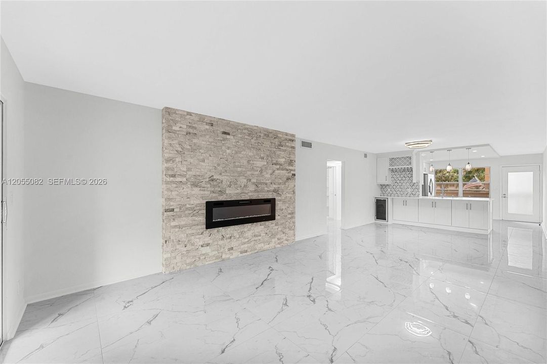 В аренду: $2,750 (2 спален, 2 ванн, 1156 Квадратных фут)