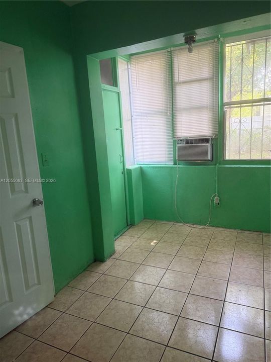 For Rent: $2,000 (2 beds, 2 baths, 1011 Square Feet)