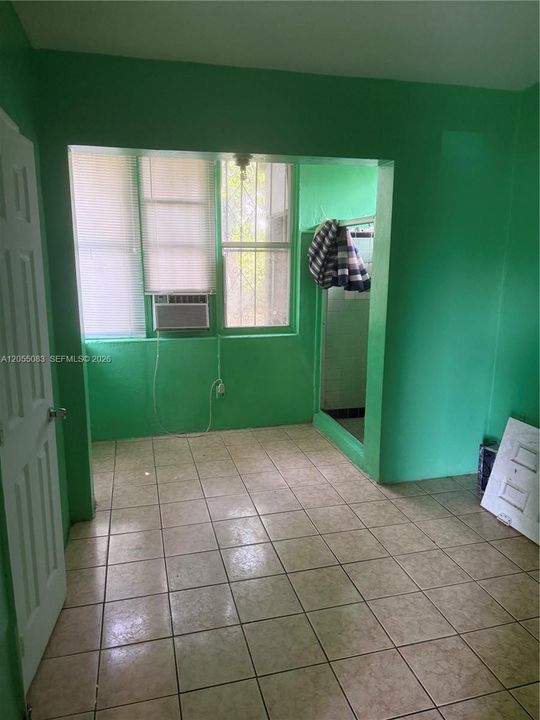 For Rent: $2,000 (2 beds, 2 baths, 1011 Square Feet)