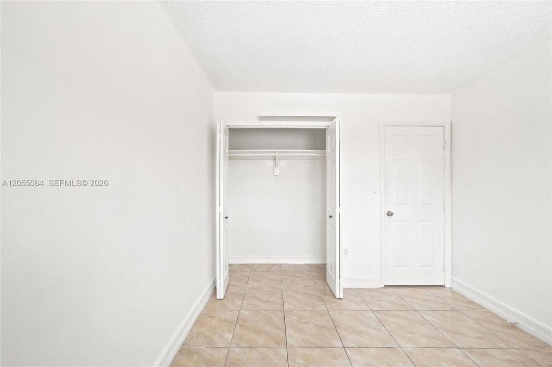 For Sale: $375,000 (3 beds, 2 baths, 1030 Square Feet)