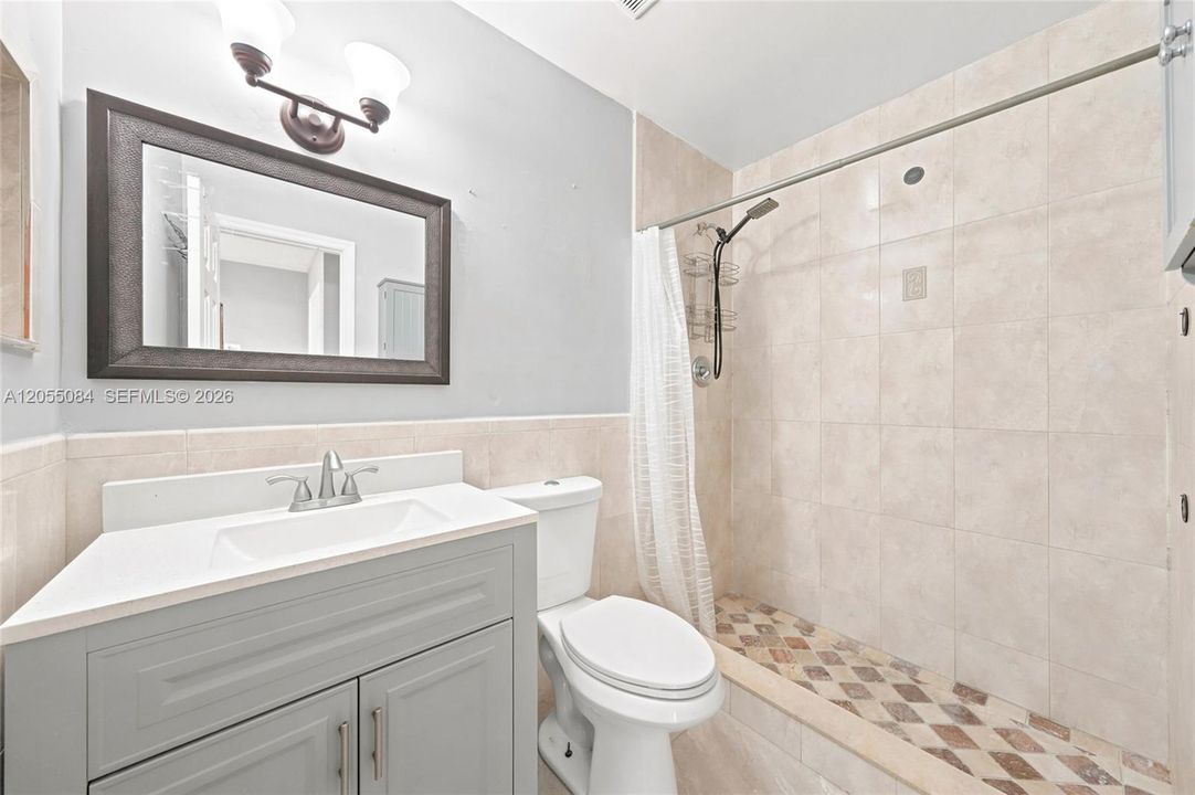 For Sale: $375,000 (3 beds, 2 baths, 1030 Square Feet)