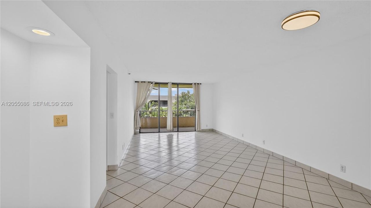 В аренду: $3,200 (3 спален, 2 ванн, 1337 Квадратных фут)