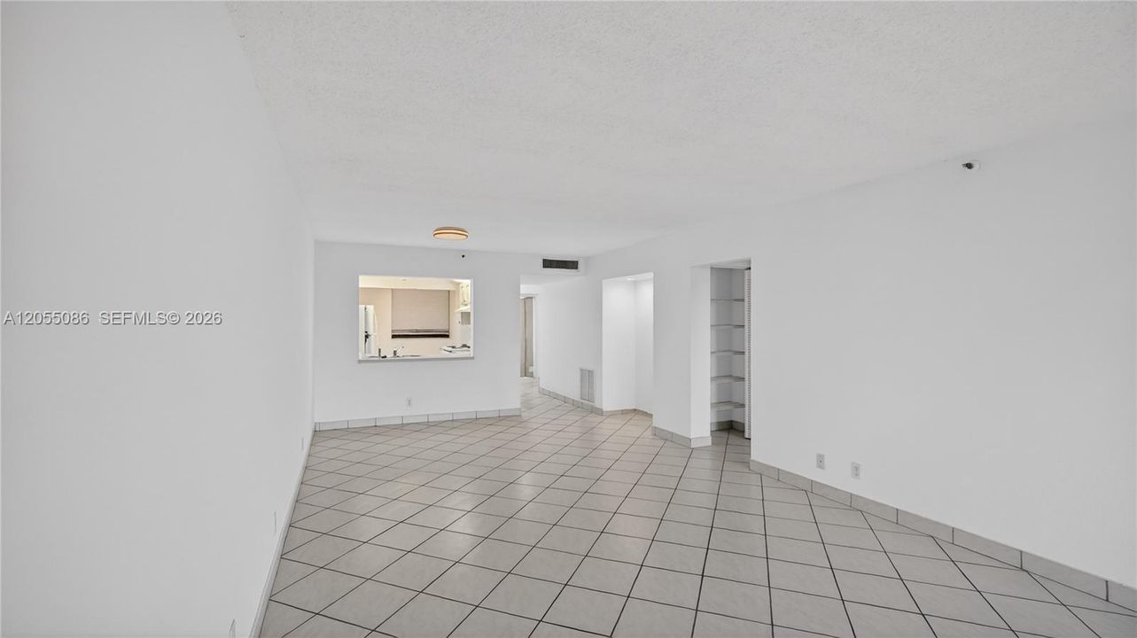 В аренду: $3,200 (3 спален, 2 ванн, 1337 Квадратных фут)
