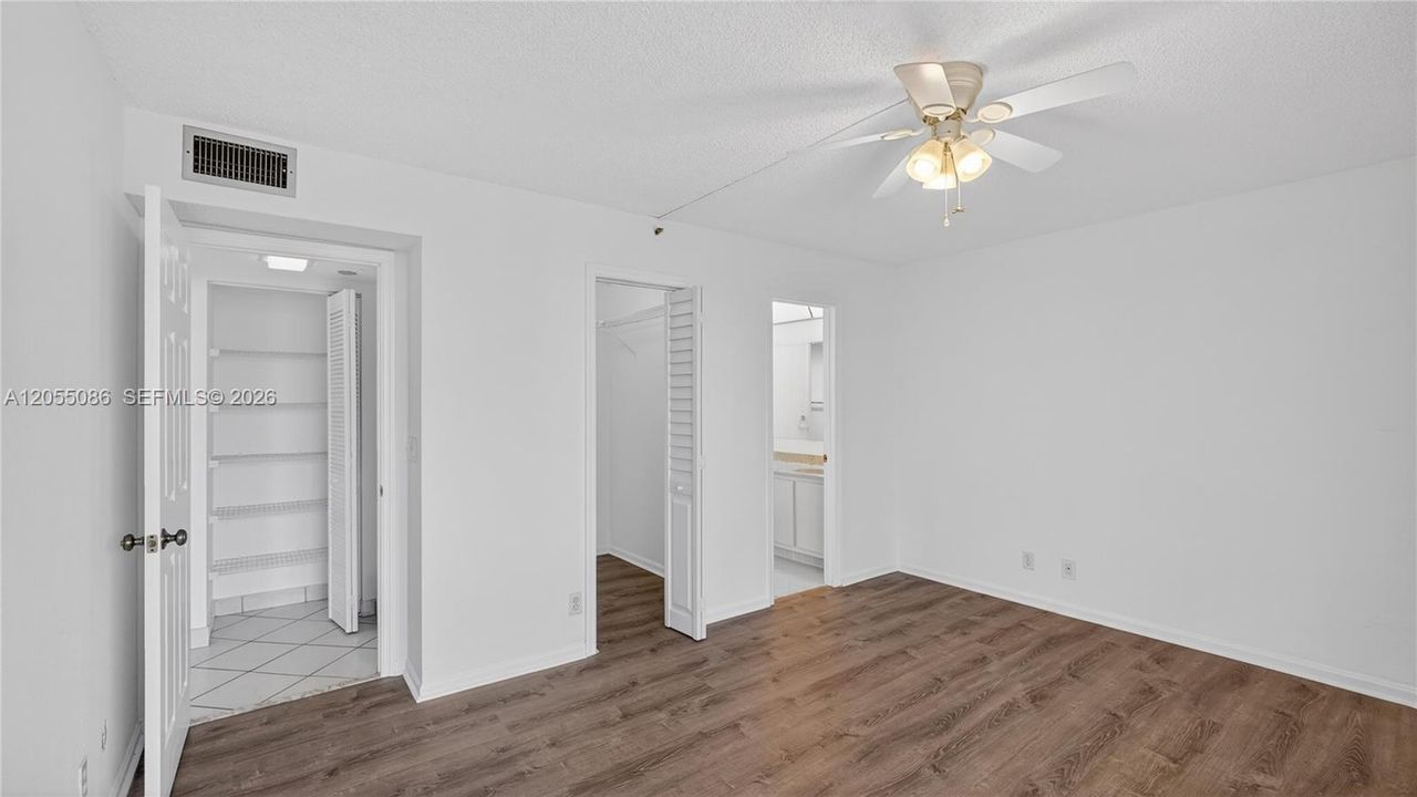В аренду: $3,200 (3 спален, 2 ванн, 1337 Квадратных фут)