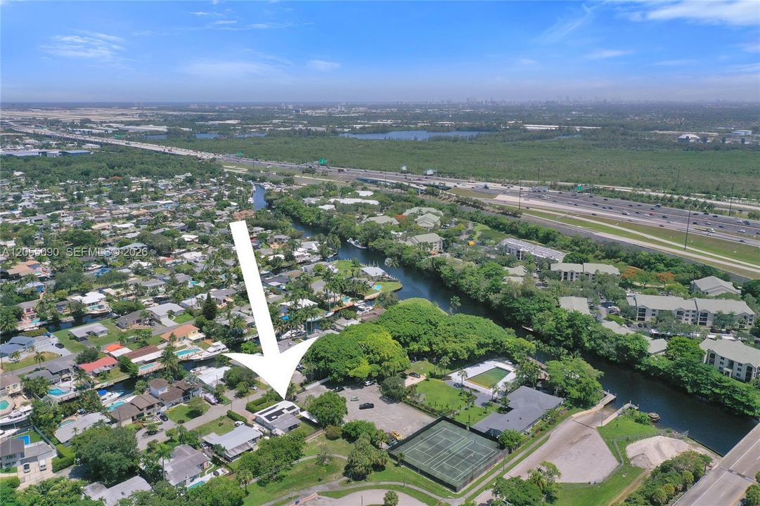 En Venta: $639,900 (4 camas, 3 baños, 1436 Pies cuadrados)