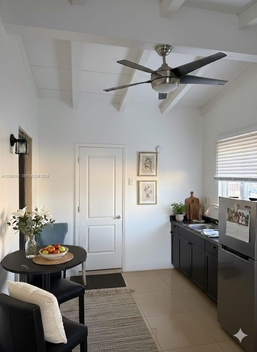 En Venta: $639,900 (4 camas, 3 baños, 1436 Pies cuadrados)