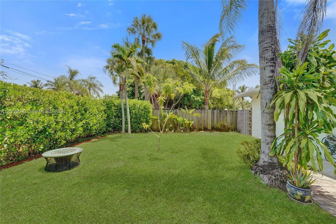 En Venta: $639,900 (4 camas, 3 baños, 1436 Pies cuadrados)