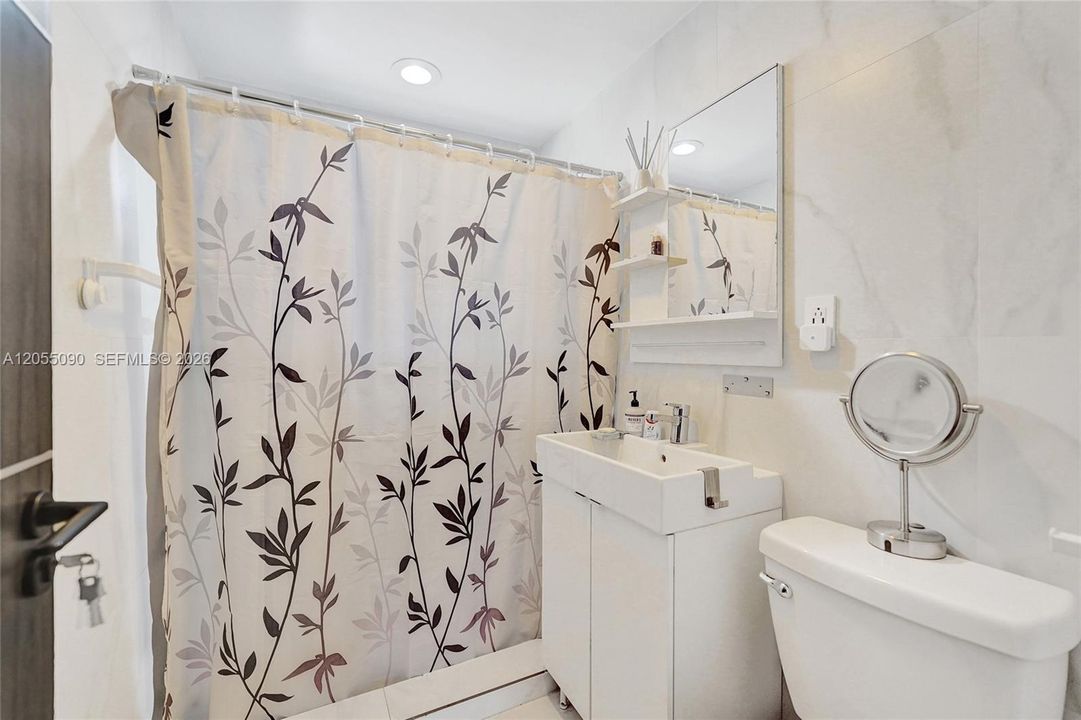 En Venta: $639,900 (4 camas, 3 baños, 1436 Pies cuadrados)