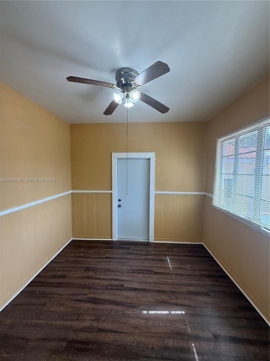 В аренду: $4,600 (3 спален, 2 ванн, 1439 Квадратных фут)