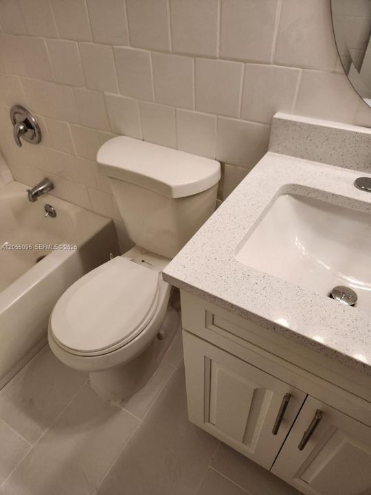 For Sale: $359,000 (2 beds, 2 baths, 856 Square Feet)