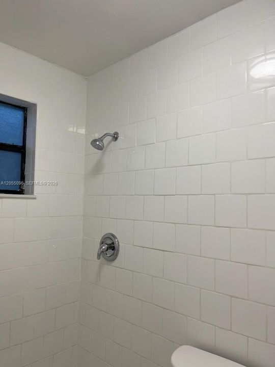 For Sale: $359,000 (2 beds, 2 baths, 856 Square Feet)