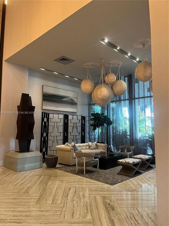 En Renta: $4,150 (1 camas, 2 baños, 912 Pies cuadrados)