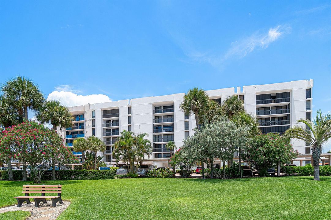 001-2697NorthOceanBoulevard-F507-BocaRat