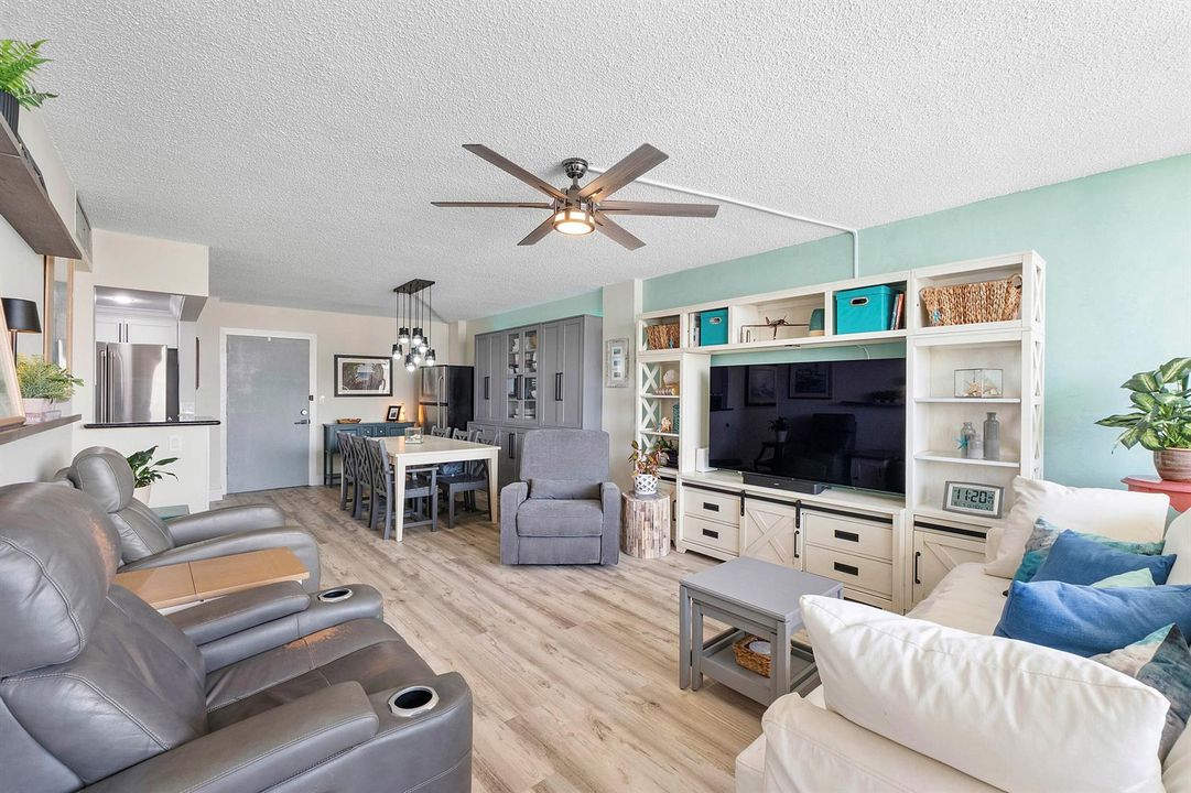 305 N Pompano Beach Blvd u804_028