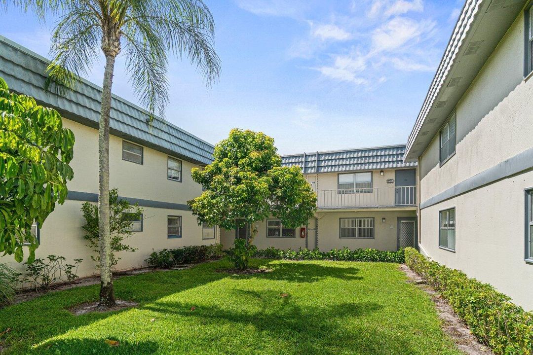 002-690BrittanyDrive-O-DelrayBeach-FL-33