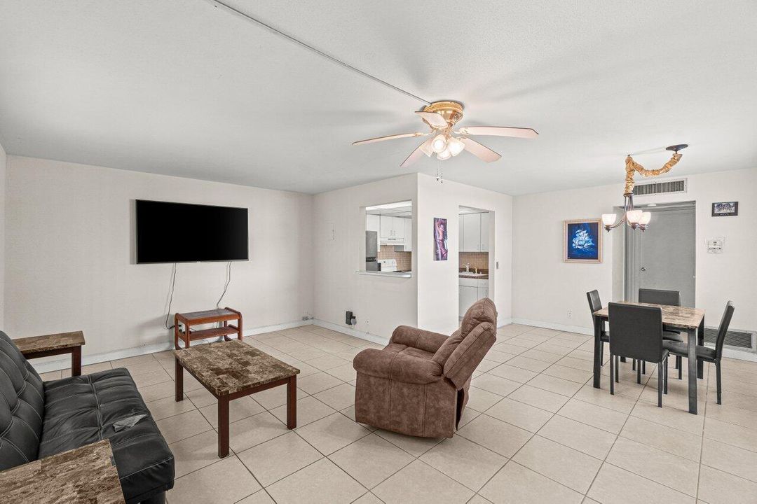 004-690BrittanyDrive-O-DelrayBeach-FL-33