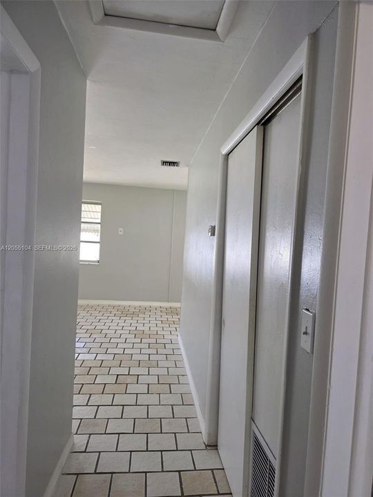 Activo con contrato: $2,450 (3 camas, 2 baños, 1254 Pies cuadrados)