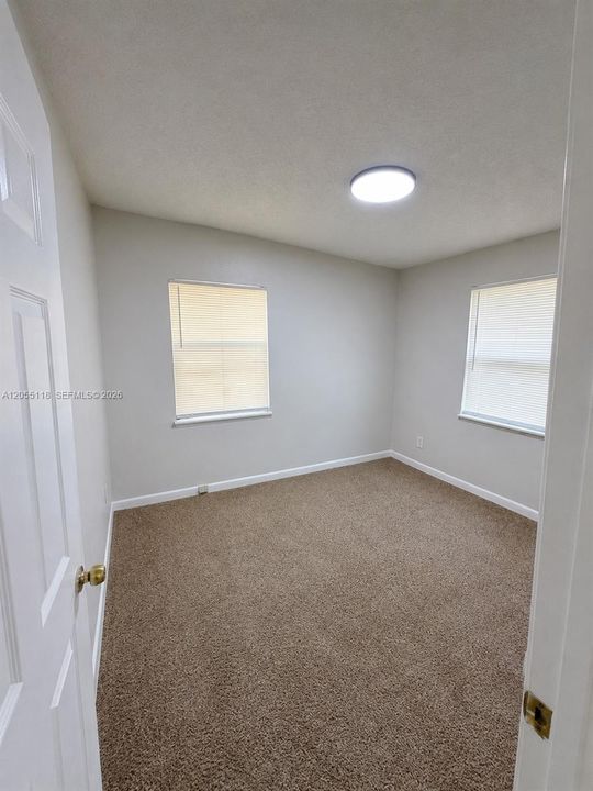 For Rent: $1,680 (3 beds, 1 baths, 1196 Square Feet)