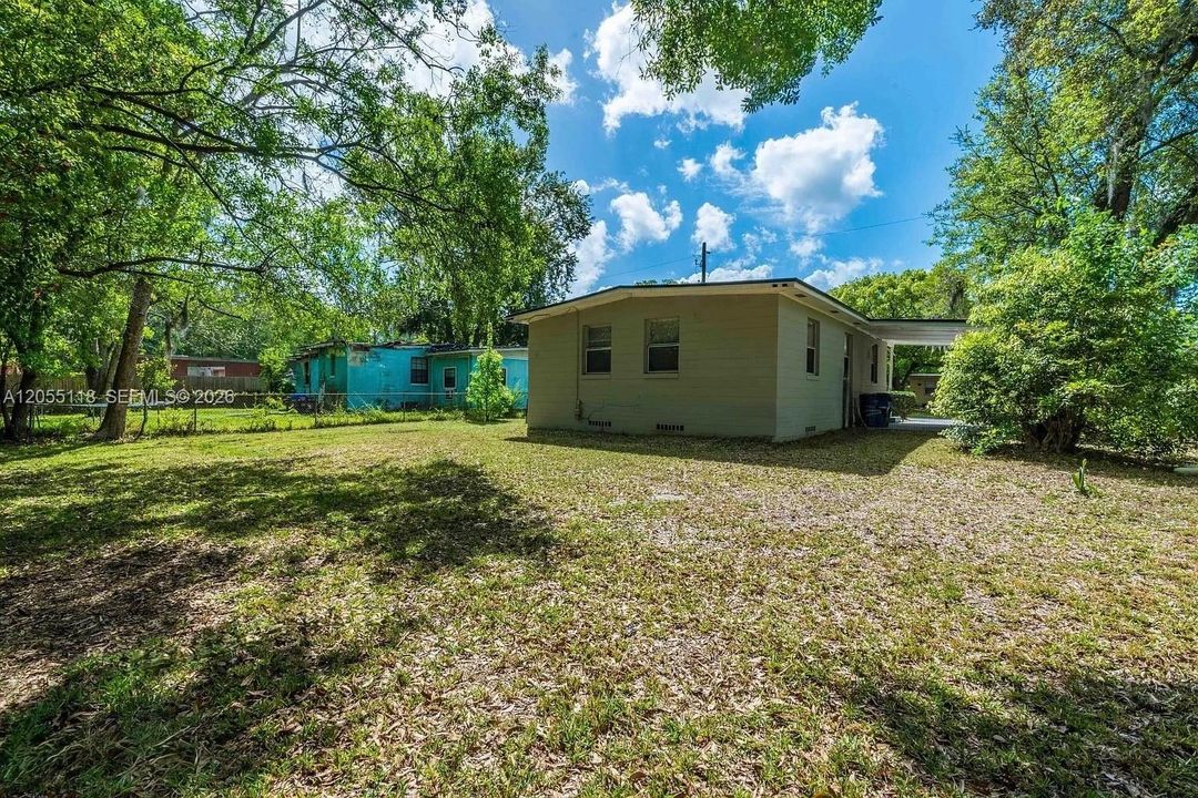 For Rent: $1,680 (3 beds, 1 baths, 1196 Square Feet)
