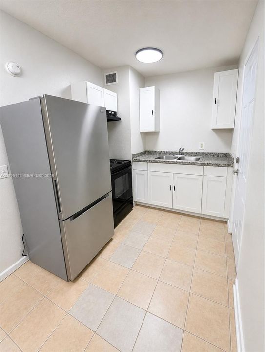 For Rent: $1,680 (3 beds, 1 baths, 1196 Square Feet)