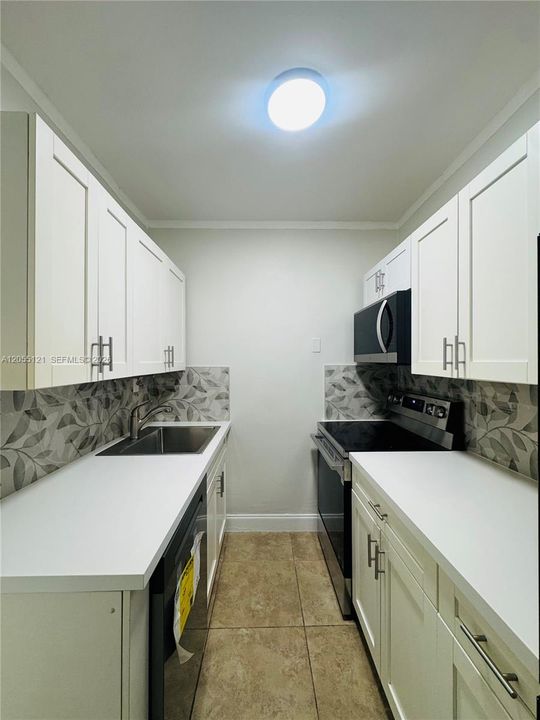 For Rent: $2,500 (2 beds, 1 baths, 700 Square Feet)
