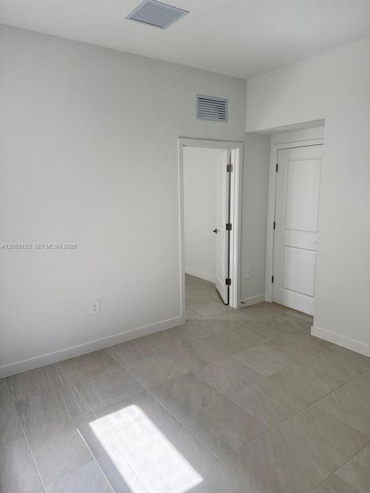 В аренду: $1,650 (1 спален, 1 ванн, 0 Квадратных фут)