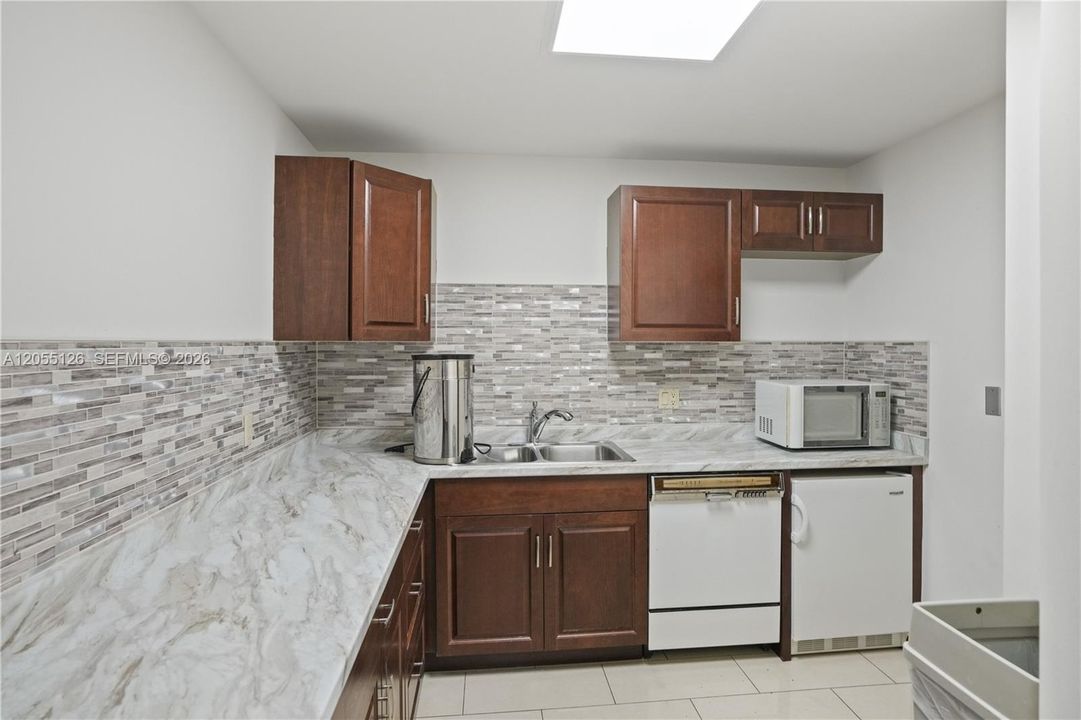 В аренду: $9,950 (3 спален, 4 ванн, 3426 Квадратных фут)